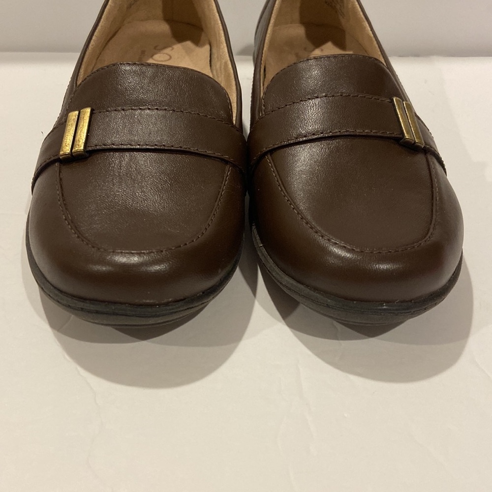 NWOB Naturalizer Kentley Leather Slip-On Comfort Loafers with Brass Detail - Picture 3 of 7